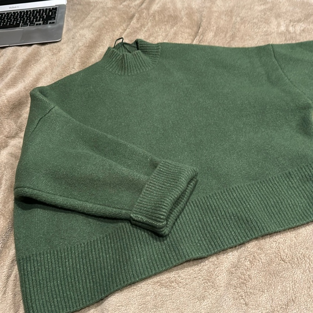 Zara Green Sweater and Skirt Set - Picture 2 of 9